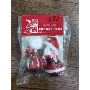 NOS Treasure House Crafty Ideas Mrs. Claus Santa Wooden Ornaments Vtg B9